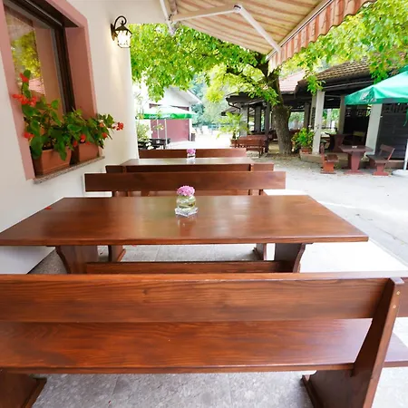 Domacija Bubec * Ilirska Bistrica