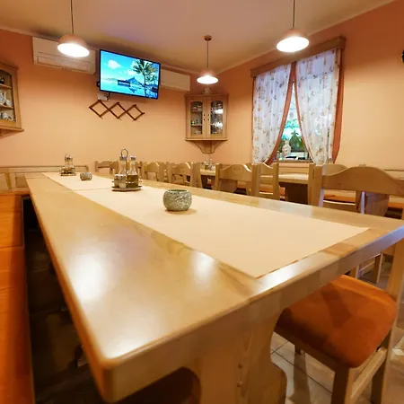 Domacija Bubec Séjour à la ferme Ilirska Bistrica
