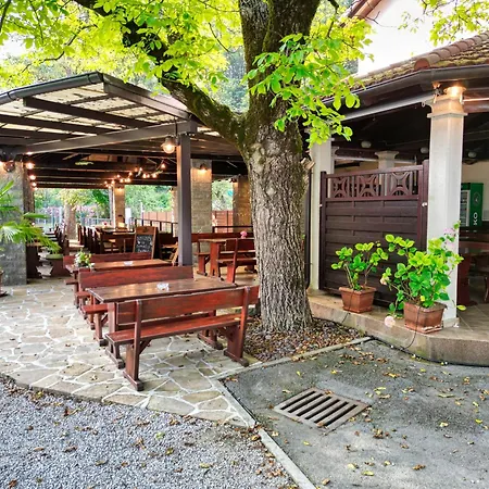 Smještaj na farmi Domacija Bubec *